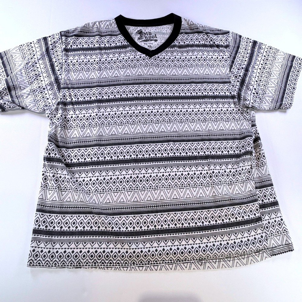 Old Skool Mens XL Geometric Tribal Print V-Neck T-Shirt Cotton Tee 1996  281C3